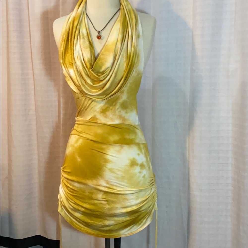 Elegant Yellow Tie-Dye Backless Dress